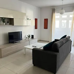 Appartamento Superb 3br Close To Seafront, Gzira
