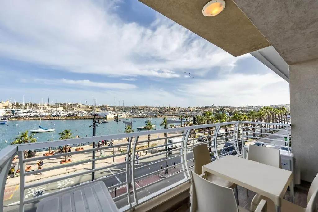 Large & Modern 3Br Seafront Apartment With Large Balcony - Close To Saint Julian'S, Sliema, & Manoel Island Gżira 0*,  Málta